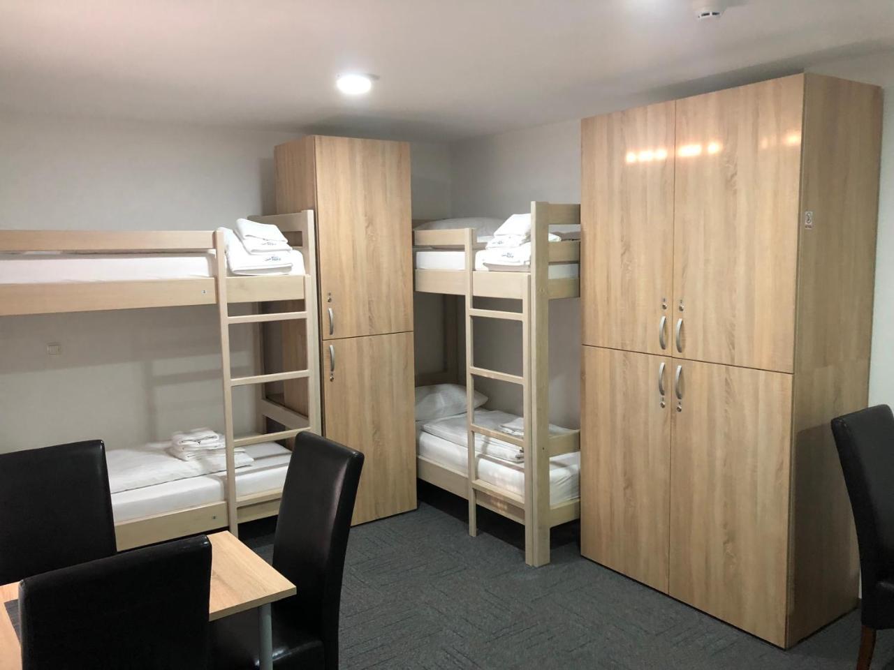 Hostel Mali Pariz Slavonski Brod Luaran gambar
